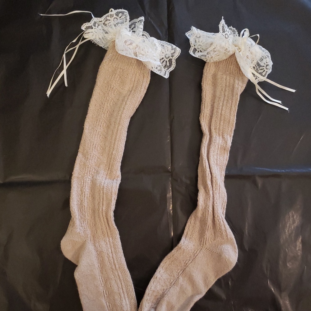 MID CALF LACE CHIC BOOT SOCKS